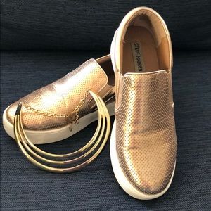 Steve Madden Platform Slip-Ons with necklace!